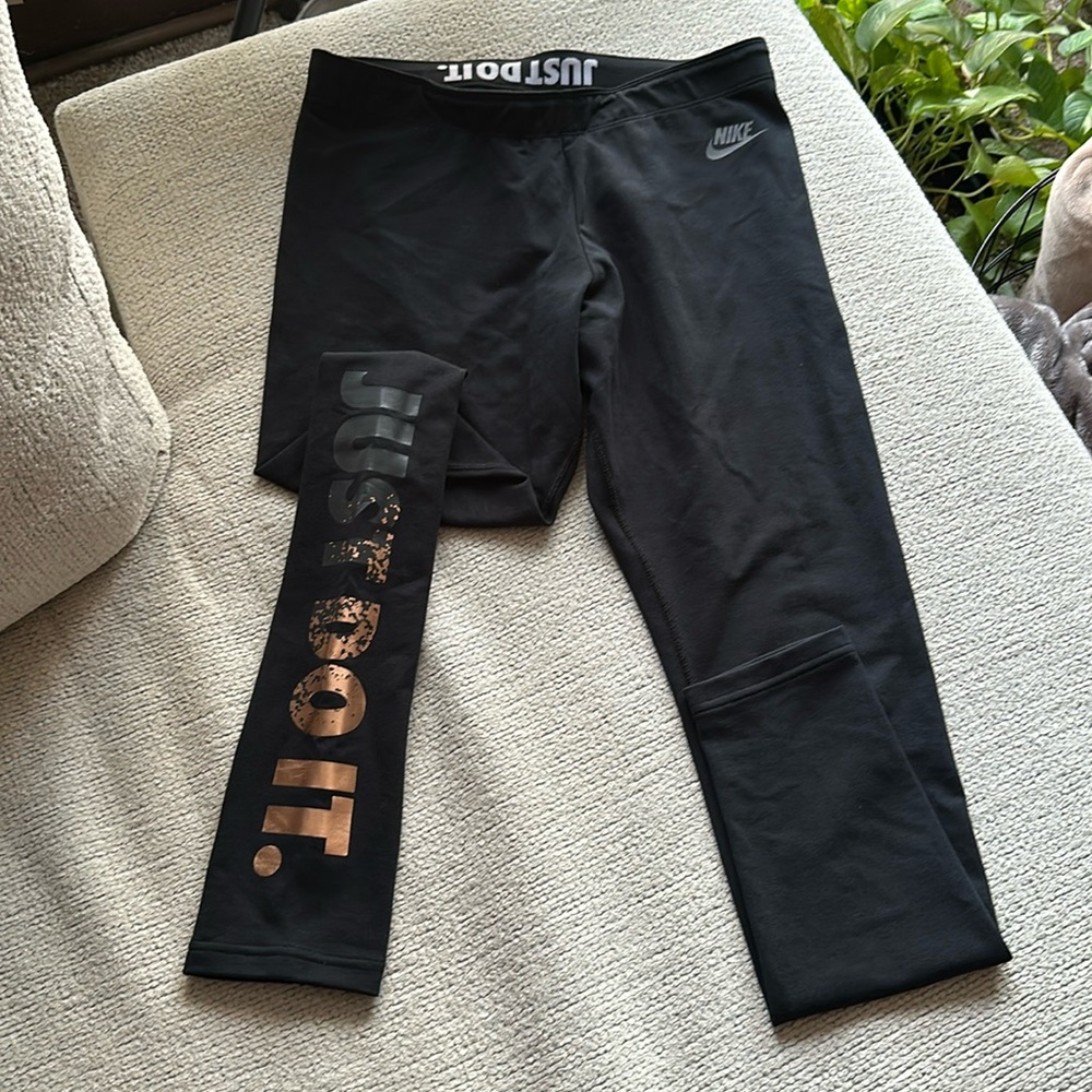 Nike medium leggings